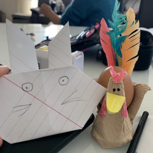 Eierbehälter und Osterhase aus Papier 7